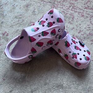 Women’s Crocs size 9
